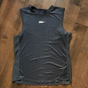 Nike sleeveless workout top